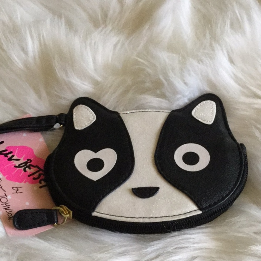 🌸Betsey Johnson Zip-Around Coin Purse🌸